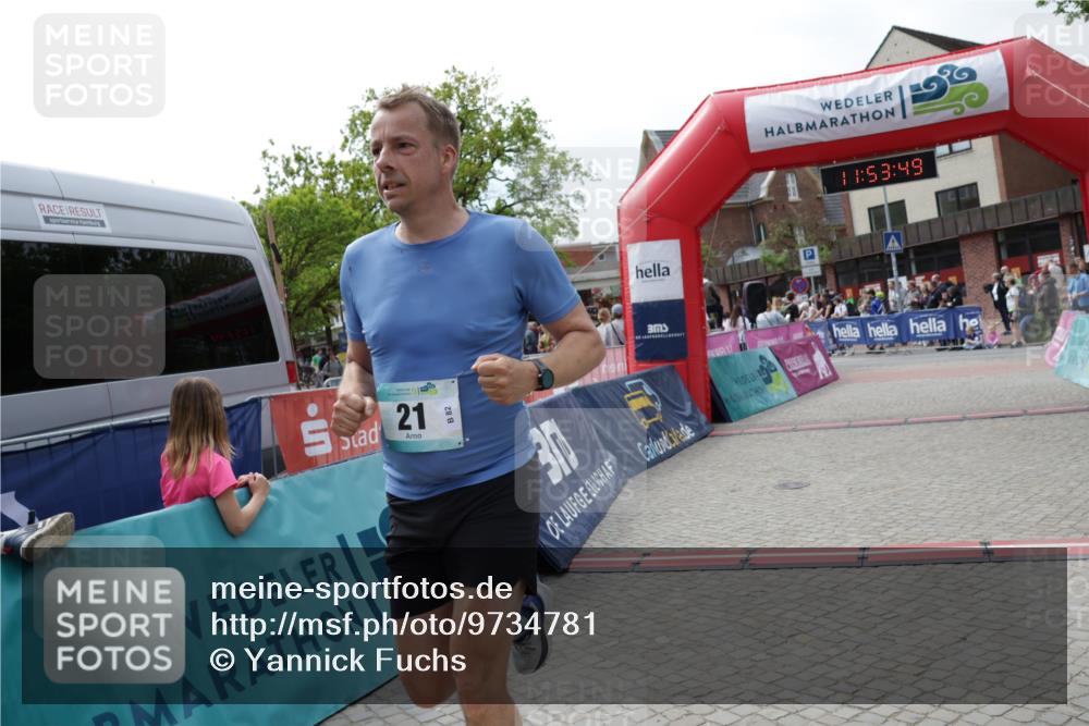 10.05.2026 - 8. Wedeler Halbmarathon Yannick Fuchs http://msf.ph/oto/9734781 10.05.2026 11:53:47 Ziel 21 meine-sportfotos.de