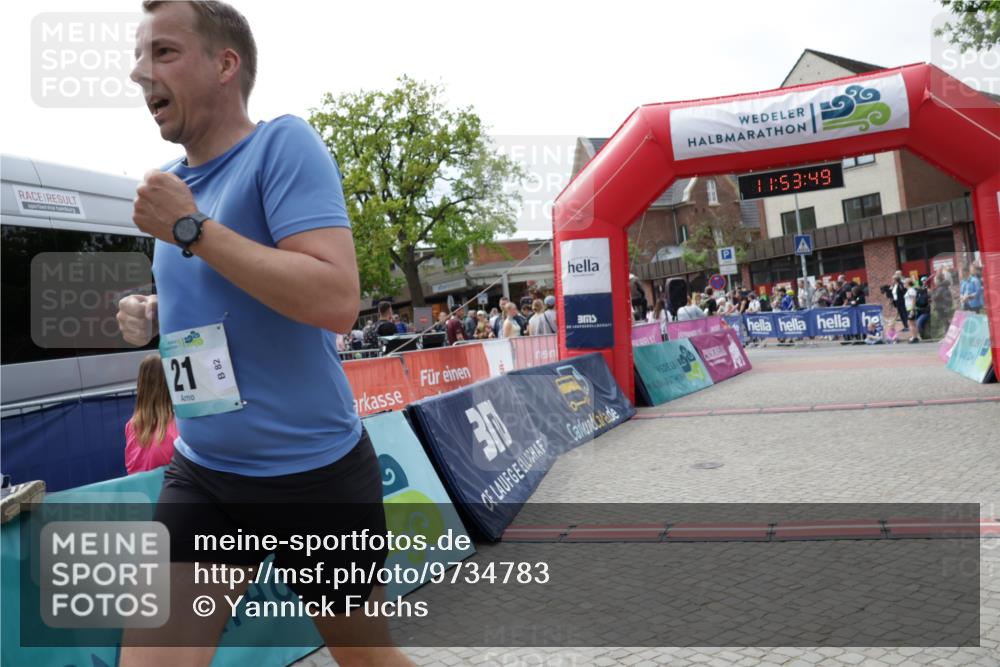 10.05.2026 - 8. Wedeler Halbmarathon Yannick Fuchs http://msf.ph/oto/9734783 10.05.2026 11:53:47 Ziel 21 meine-sportfotos.de