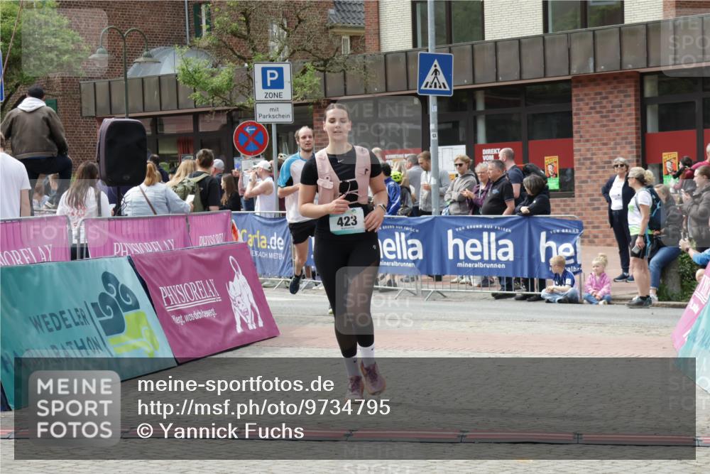 10.05.2026 - 8. Wedeler Halbmarathon Yannick Fuchs http://msf.ph/oto/9734795 10.05.2026 11:53:53 Ziel 303, 423 meine-sportfotos.de