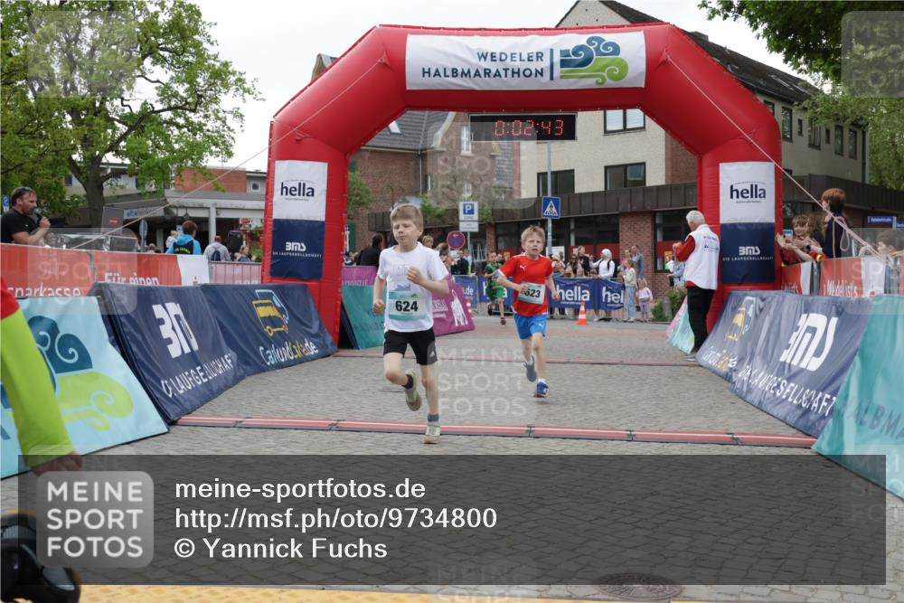 10.05.2026 - 8. Wedeler Halbmarathon Yannick Fuchs http://msf.ph/oto/9734800 10.05.2026 12:47:40 Ziel 623, 624, 997, 2093, 2249 meine-sportfotos.de