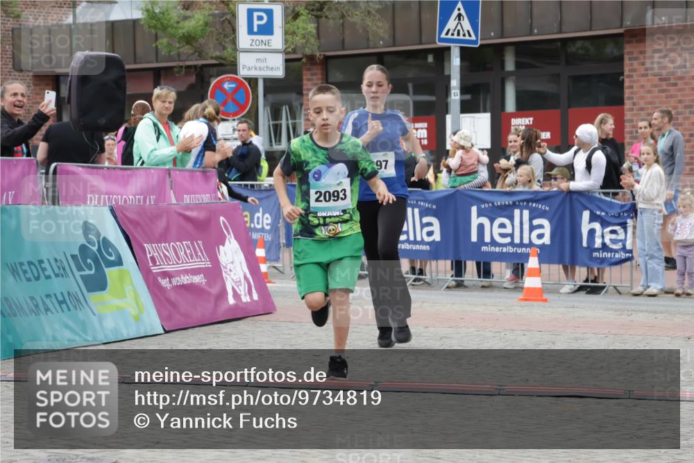 10.05.2026 - 8. Wedeler Halbmarathon Yannick Fuchs http://msf.ph/oto/9734819 10.05.2026 12:47:42 Ziel 623, 624, 997, 2093, 2152, 2249 meine-sportfotos.de