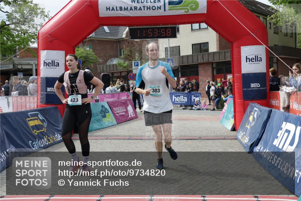 10.05.2026 - 8. Wedeler Halbmarathon Yannick Fuchs http://msf.ph/oto/9734820 10.05.2026 11:53:57 Ziel 76, 303, 423, 2102 meine-sportfotos.de