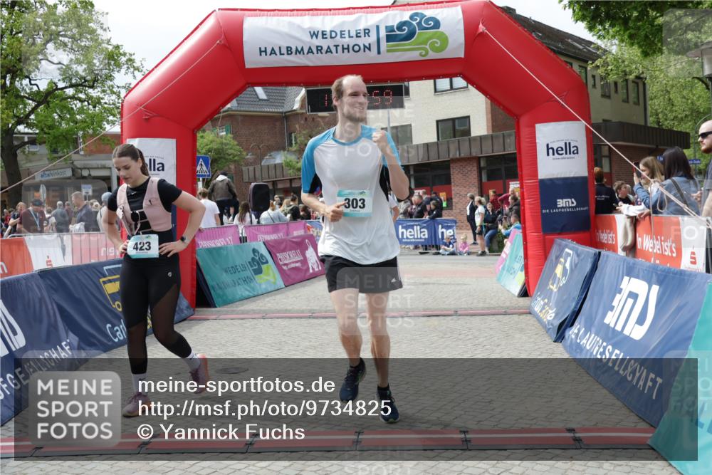 10.05.2026 - 8. Wedeler Halbmarathon Yannick Fuchs http://msf.ph/oto/9734825 10.05.2026 11:53:57 Ziel 76, 303, 423, 2102 meine-sportfotos.de