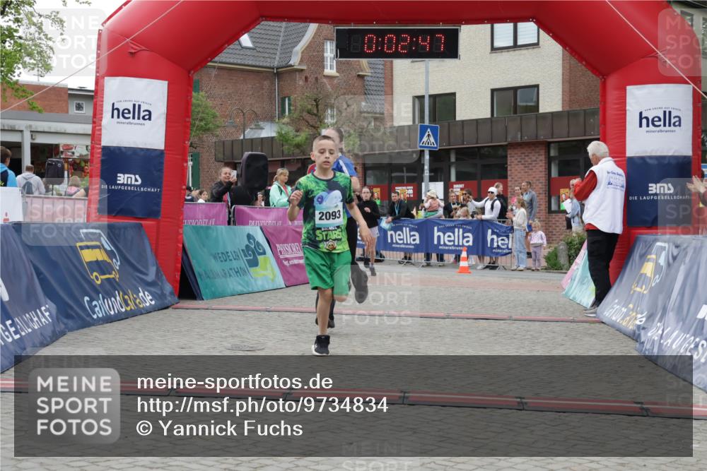 10.05.2026 - 8. Wedeler Halbmarathon Yannick Fuchs http://msf.ph/oto/9734834 10.05.2026 12:47:43 Ziel 623, 624, 997, 2093, 2152, 2249 meine-sportfotos.de