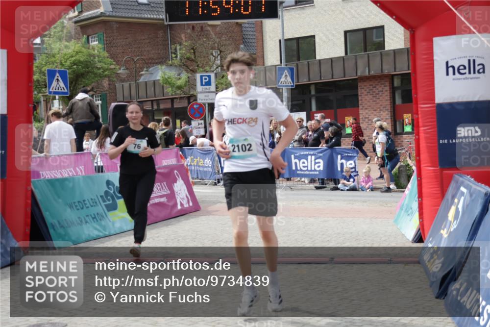 10.05.2026 - 8. Wedeler Halbmarathon Yannick Fuchs http://msf.ph/oto/9734839 10.05.2026 11:53:59 Ziel 76, 303, 423, 2102 meine-sportfotos.de