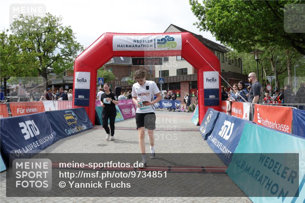 10.05.2026 - 8. Wedeler Halbmarathon Yannick Fuchs http://msf.ph/oto/9734851 10.05.2026 11:54:00 Ziel 76, 303, 2102 meine-sportfotos.de