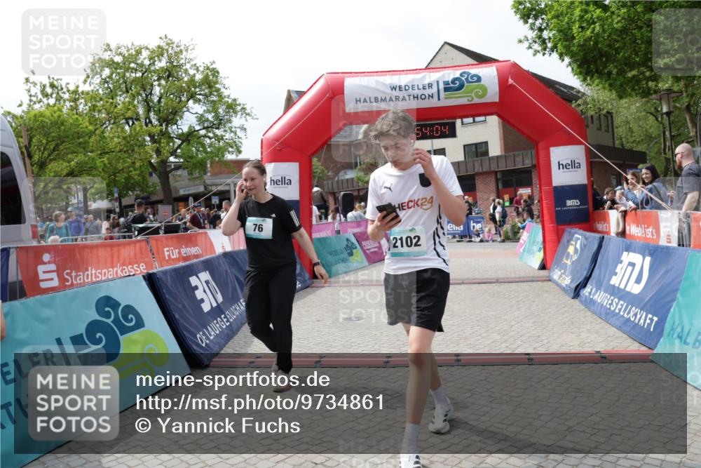10.05.2026 - 8. Wedeler Halbmarathon Yannick Fuchs http://msf.ph/oto/9734861 10.05.2026 11:54:02 Ziel 76, 303, 2102 meine-sportfotos.de