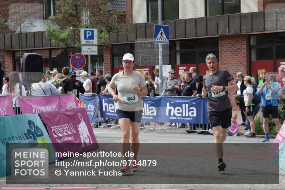 10.05.2026 - 8. Wedeler Halbmarathon Yannick Fuchs http://msf.ph/oto/9734879 10.05.2026 11:54:09 Ziel 843, 1014 meine-sportfotos.de