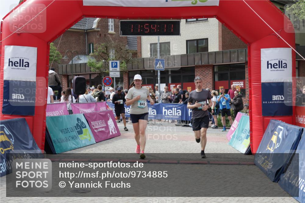 10.05.2026 - 8. Wedeler Halbmarathon Yannick Fuchs http://msf.ph/oto/9734885 10.05.2026 11:54:09 Ziel 843, 1014 meine-sportfotos.de
