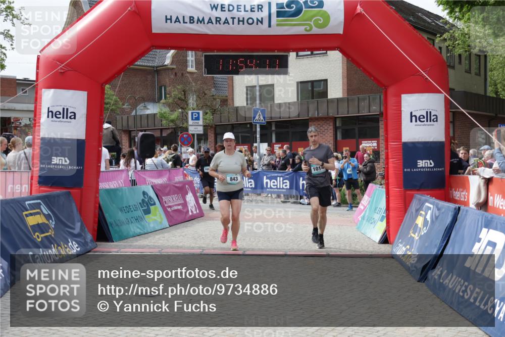 10.05.2026 - 8. Wedeler Halbmarathon Yannick Fuchs http://msf.ph/oto/9734886 10.05.2026 11:54:09 Ziel 843, 1014 meine-sportfotos.de