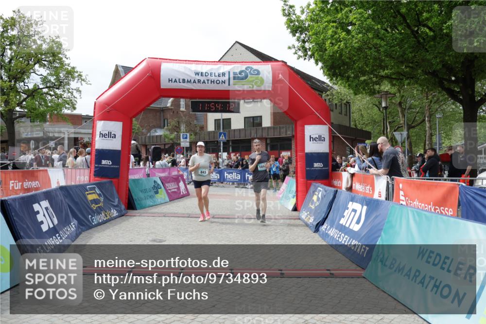 10.05.2026 - 8. Wedeler Halbmarathon Yannick Fuchs http://msf.ph/oto/9734893 10.05.2026 11:54:10 Ziel 843, 1014 meine-sportfotos.de