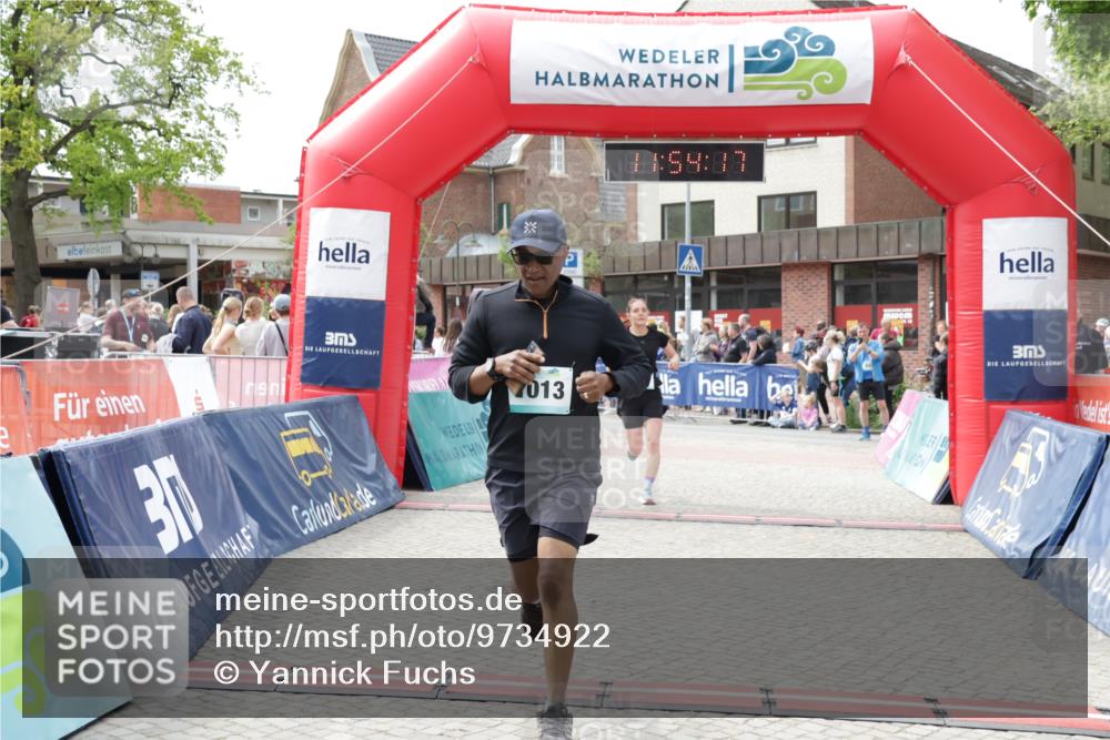 10.05.2026 - 8. Wedeler Halbmarathon Yannick Fuchs http://msf.ph/oto/9734922 10.05.2026 11:54:15 Ziel 267, 843, 1014 meine-sportfotos.de