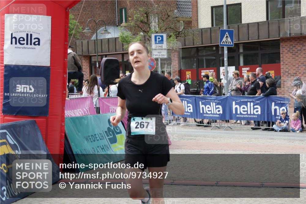 10.05.2026 - 8. Wedeler Halbmarathon Yannick Fuchs http://msf.ph/oto/9734927 10.05.2026 11:54:16 Ziel 267, 843, 1014 meine-sportfotos.de
