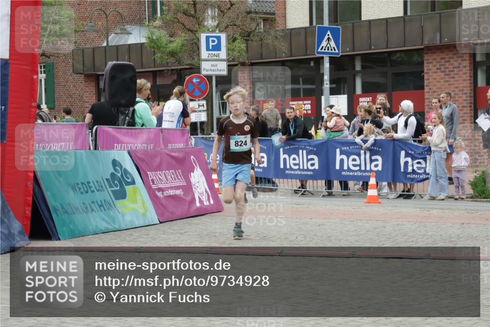 10.05.2026 - 8. Wedeler Halbmarathon Yannick Fuchs http://msf.ph/oto/9734928 10.05.2026 12:48:03 Ziel 795, 797, 824, 2116 meine-sportfotos.de