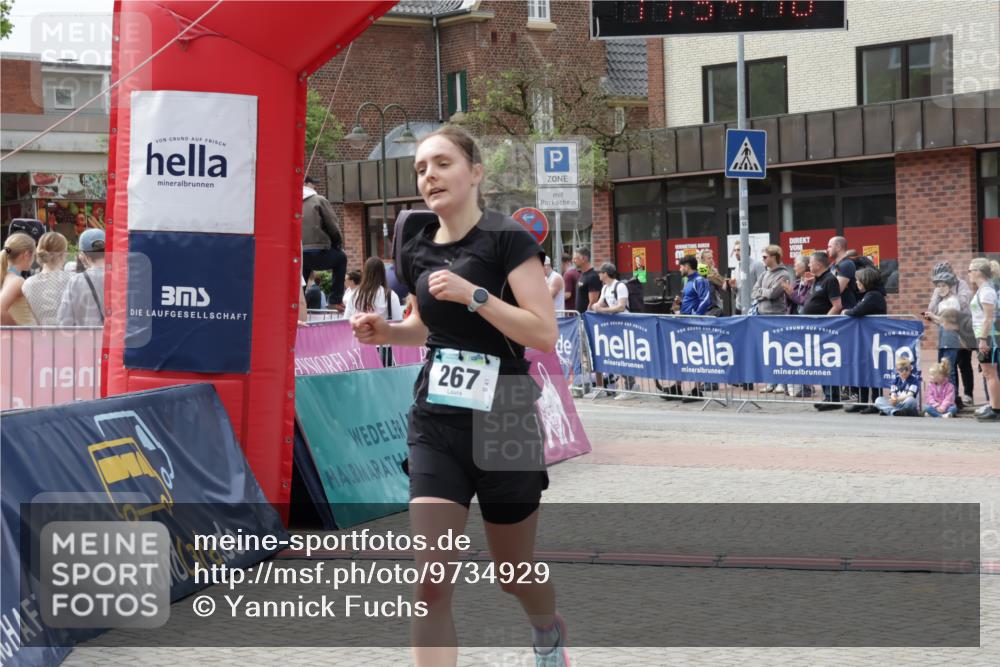 10.05.2026 - 8. Wedeler Halbmarathon Yannick Fuchs http://msf.ph/oto/9734929 10.05.2026 11:54:16 Ziel 267, 843, 1014 meine-sportfotos.de