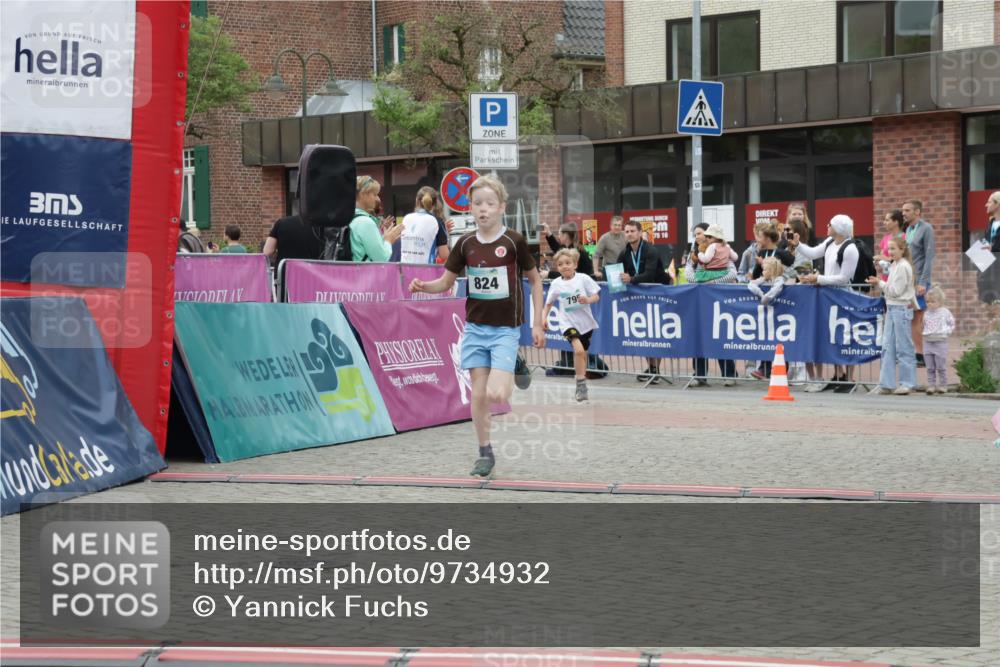 10.05.2026 - 8. Wedeler Halbmarathon Yannick Fuchs http://msf.ph/oto/9734932 10.05.2026 12:48:03 Ziel 795, 797, 824, 2116 meine-sportfotos.de