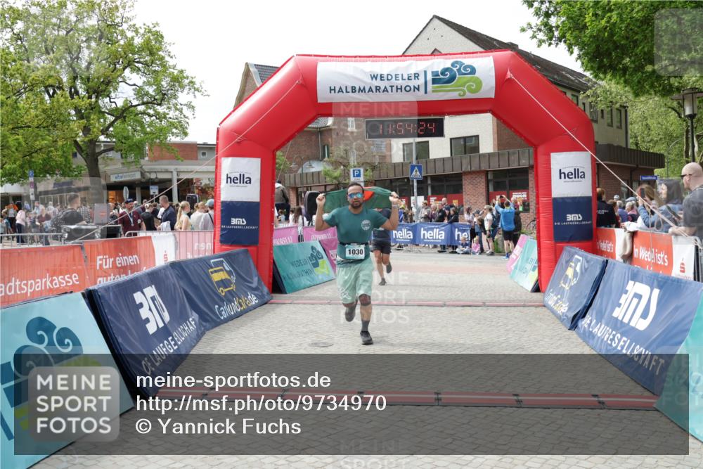 10.05.2026 - 8. Wedeler Halbmarathon Yannick Fuchs http://msf.ph/oto/9734970 10.05.2026 11:54:22 Ziel 5, 1030, 2020 meine-sportfotos.de
