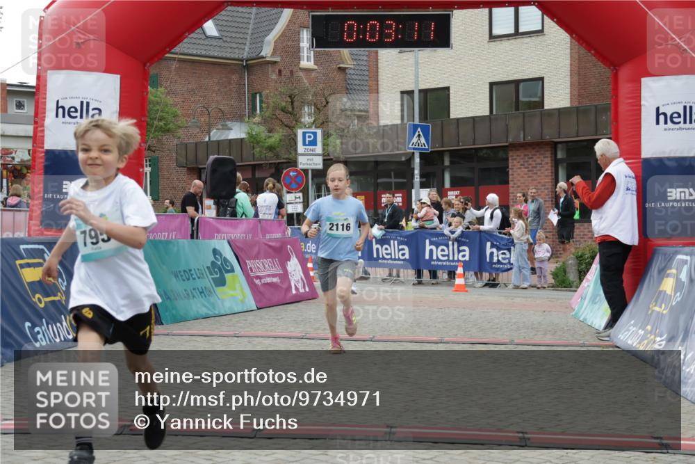 10.05.2026 - 8. Wedeler Halbmarathon Yannick Fuchs http://msf.ph/oto/9734971 10.05.2026 12:48:07 Ziel 408, 795, 824, 2116 meine-sportfotos.de