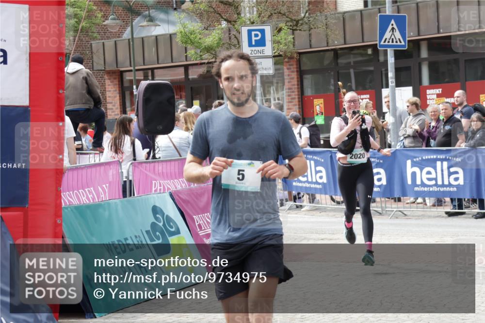 10.05.2026 - 8. Wedeler Halbmarathon Yannick Fuchs http://msf.ph/oto/9734975 10.05.2026 11:54:24 Ziel 5, 1030, 2020 meine-sportfotos.de