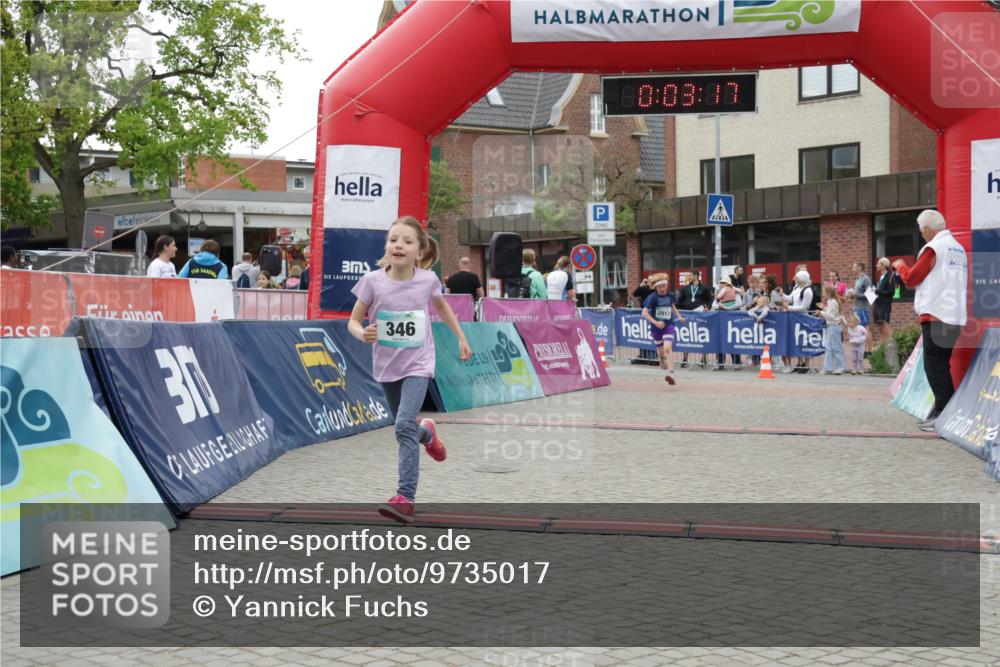 10.05.2026 - 8. Wedeler Halbmarathon Yannick Fuchs http://msf.ph/oto/9735017 10.05.2026 12:48:13 Ziel 346, 408, 714, 2013, 2116 meine-sportfotos.de