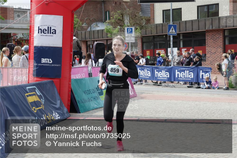 10.05.2026 - 8. Wedeler Halbmarathon Yannick Fuchs http://msf.ph/oto/9735025 10.05.2026 11:54:35 Ziel 859 meine-sportfotos.de