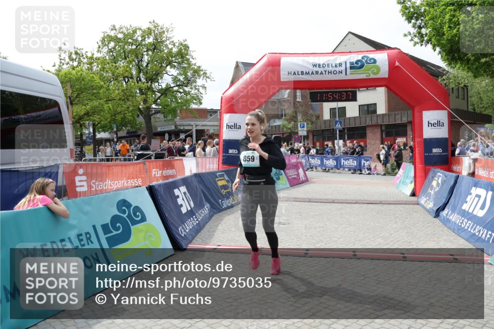 10.05.2026 - 8. Wedeler Halbmarathon Yannick Fuchs http://msf.ph/oto/9735035 10.05.2026 11:54:36 Ziel 859 meine-sportfotos.de