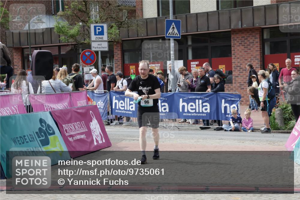 10.05.2026 - 8. Wedeler Halbmarathon Yannick Fuchs http://msf.ph/oto/9735061 10.05.2026 11:54:41 Ziel 96 meine-sportfotos.de