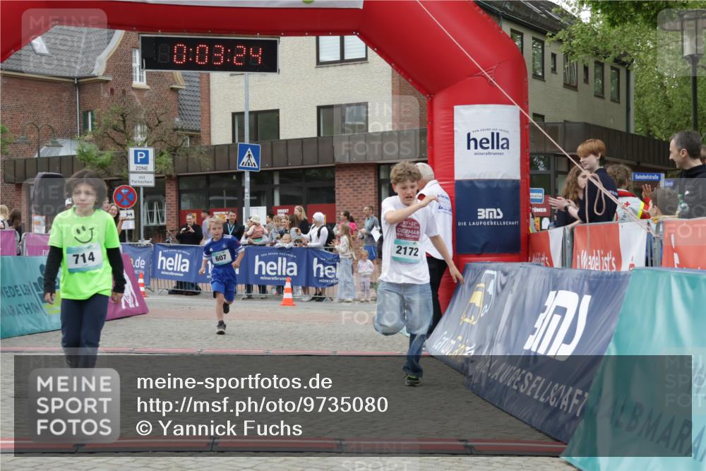 10.05.2026 - 8. Wedeler Halbmarathon Yannick Fuchs http://msf.ph/oto/9735080 10.05.2026 12:48:20 Ziel 607, 714, 2013, 2172 meine-sportfotos.de