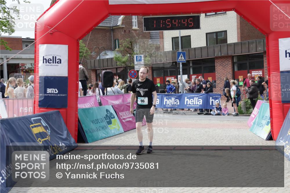 10.05.2026 - 8. Wedeler Halbmarathon Yannick Fuchs http://msf.ph/oto/9735081 10.05.2026 11:54:43 Ziel 96, 342 meine-sportfotos.de