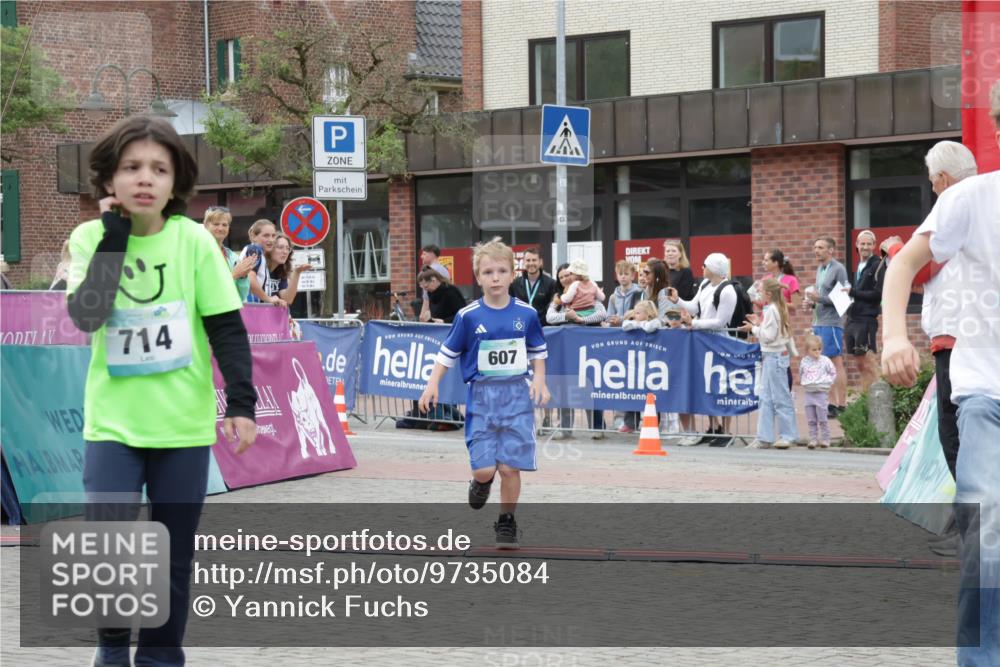 10.05.2026 - 8. Wedeler Halbmarathon Yannick Fuchs http://msf.ph/oto/9735084 10.05.2026 12:48:21 Ziel 607, 609, 714, 2013, 2095, 2172 meine-sportfotos.de