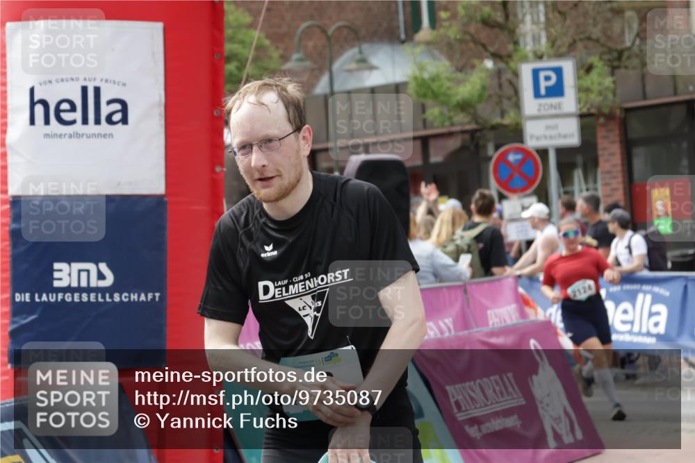 10.05.2026 - 8. Wedeler Halbmarathon Yannick Fuchs http://msf.ph/oto/9735087 10.05.2026 11:54:45 Ziel 96, 342, 2124 meine-sportfotos.de
