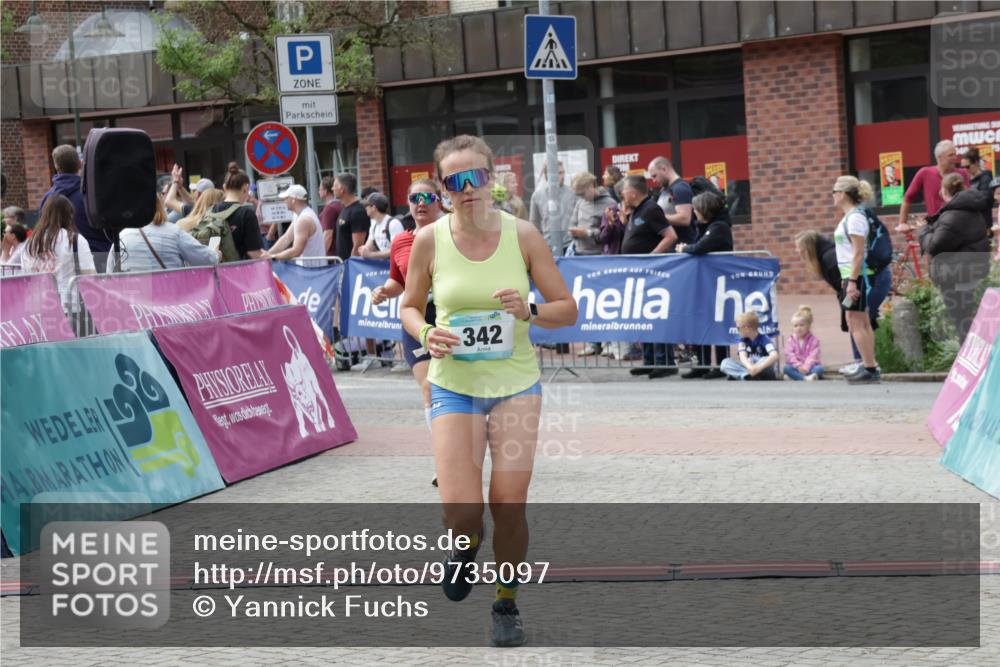 10.05.2026 - 8. Wedeler Halbmarathon Yannick Fuchs http://msf.ph/oto/9735097 10.05.2026 11:54:47 Ziel 96, 342, 2124 meine-sportfotos.de