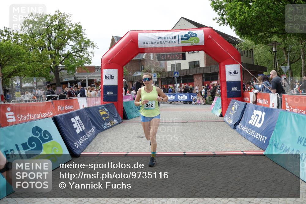10.05.2026 - 8. Wedeler Halbmarathon Yannick Fuchs http://msf.ph/oto/9735116 10.05.2026 11:54:49 Ziel 342, 2124 meine-sportfotos.de