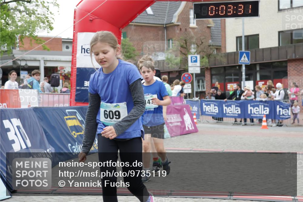 10.05.2026 - 8. Wedeler Halbmarathon Yannick Fuchs http://msf.ph/oto/9735119 10.05.2026 12:48:28 Ziel 147, 607, 609, 728, 2095 meine-sportfotos.de