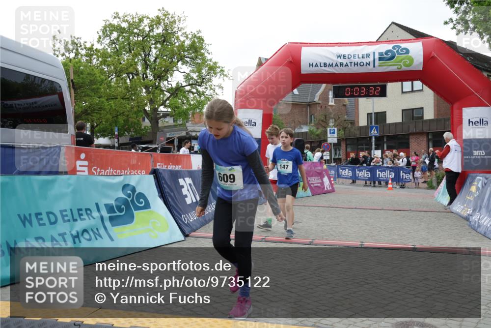 10.05.2026 - 8. Wedeler Halbmarathon Yannick Fuchs http://msf.ph/oto/9735122 10.05.2026 12:48:28 Ziel 147, 607, 609, 728, 2095 meine-sportfotos.de