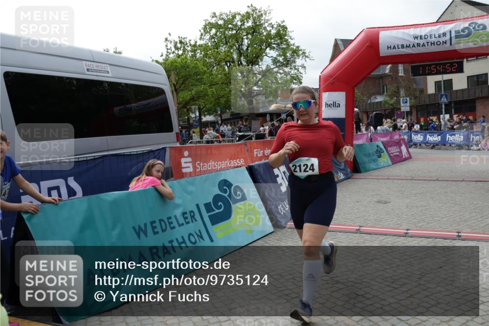 10.05.2026 - 8. Wedeler Halbmarathon Yannick Fuchs http://msf.ph/oto/9735124 10.05.2026 11:54:51 Ziel 342, 2124 meine-sportfotos.de