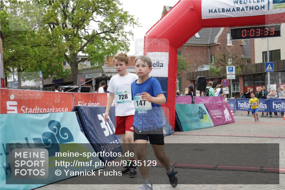 10.05.2026 - 8. Wedeler Halbmarathon Yannick Fuchs http://msf.ph/oto/9735129 10.05.2026 12:48:30 Ziel 147, 519, 609, 728, 2066, 2095, 2150 meine-sportfotos.de
