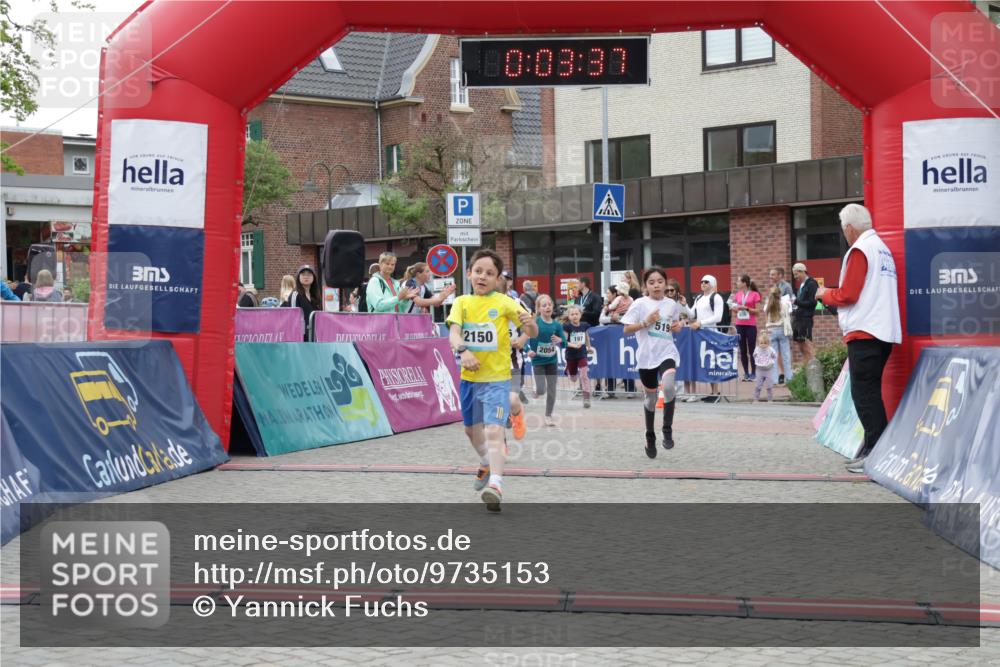 10.05.2026 - 8. Wedeler Halbmarathon Yannick Fuchs http://msf.ph/oto/9735153 10.05.2026 12:48:33 Ziel 197, 519, 728, 2054, 2063, 2066, 2150, 2170 meine-sportfotos.de