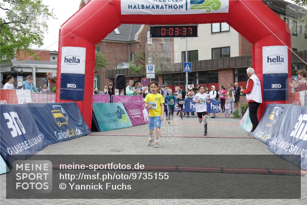 10.05.2026 - 8. Wedeler Halbmarathon Yannick Fuchs http://msf.ph/oto/9735155 10.05.2026 12:48:33 Ziel 197, 519, 728, 2054, 2063, 2066, 2150, 2170 meine-sportfotos.de