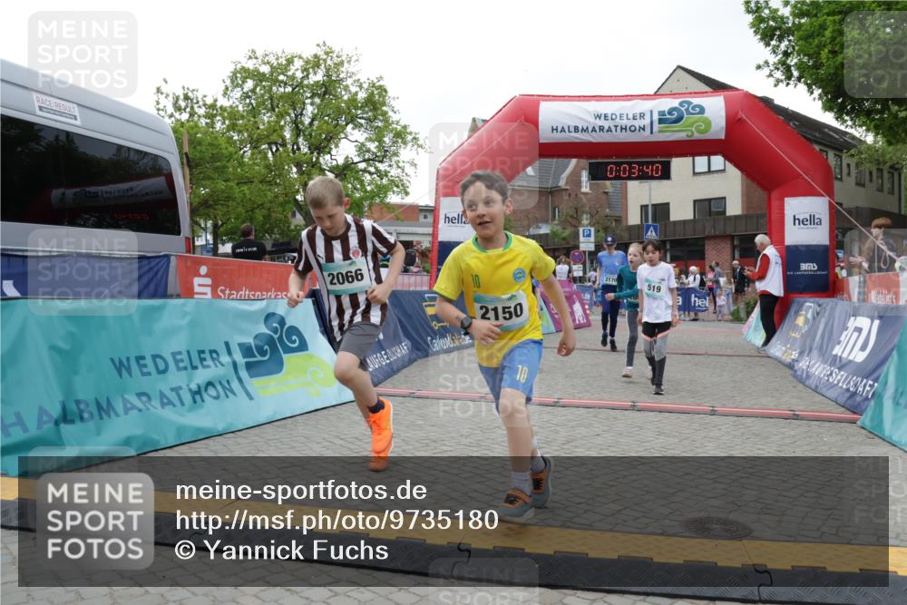 10.05.2026 - 8. Wedeler Halbmarathon Yannick Fuchs http://msf.ph/oto/9735180 10.05.2026 12:48:36 Ziel 197, 519, 2054, 2063, 2066, 2110, 2150, 2170 meine-sportfotos.de