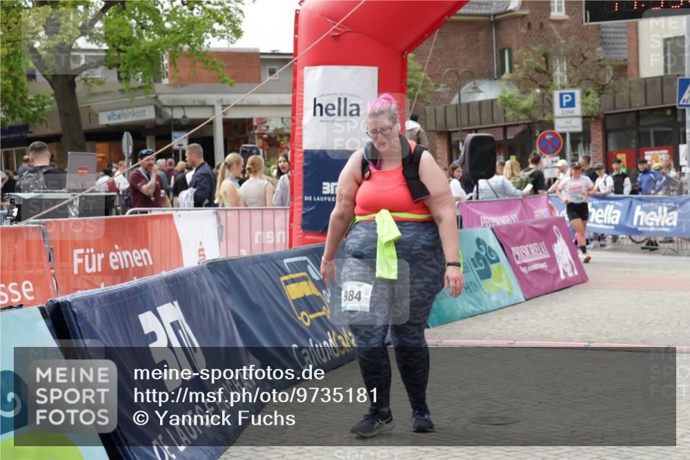 10.05.2026 - 8. Wedeler Halbmarathon Yannick Fuchs http://msf.ph/oto/9735181 10.05.2026 11:55:04 Ziel 984 meine-sportfotos.de