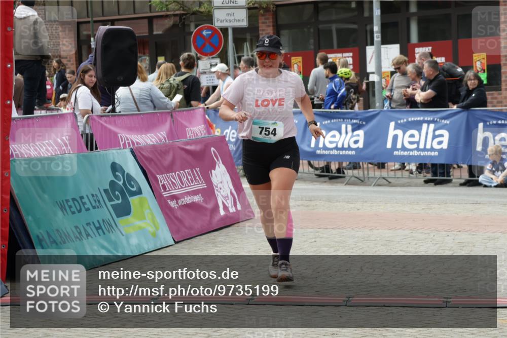 10.05.2026 - 8. Wedeler Halbmarathon Yannick Fuchs http://msf.ph/oto/9735199 10.05.2026 11:55:08 Ziel 754, 984 meine-sportfotos.de