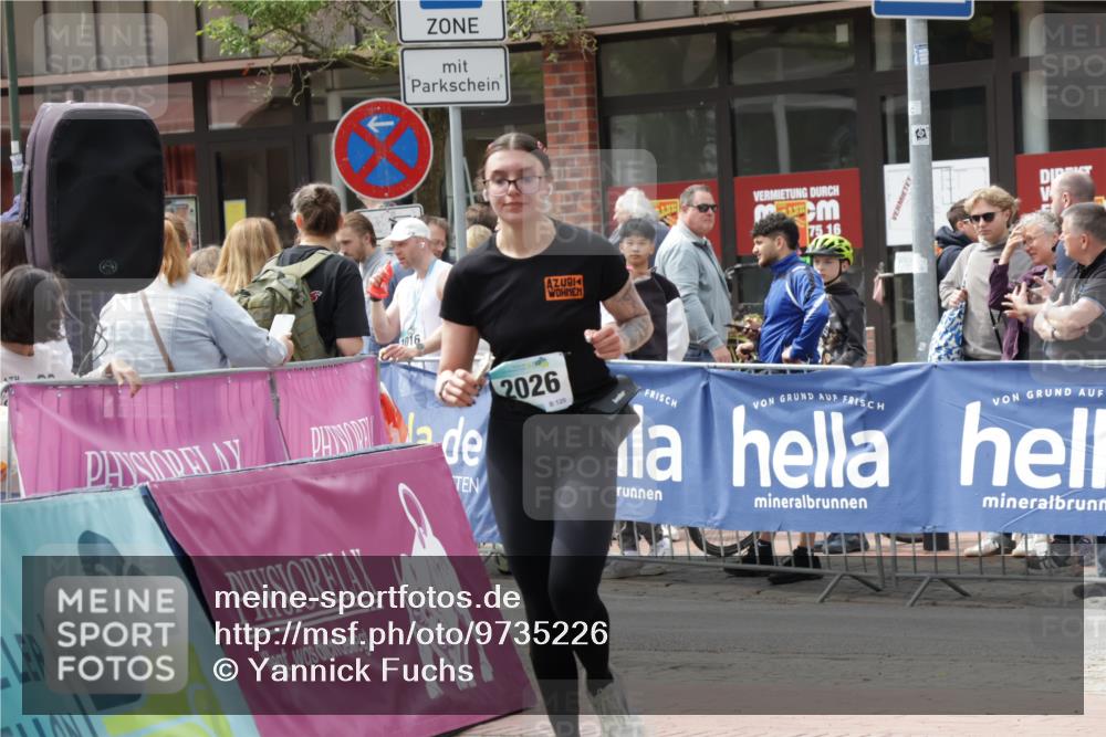 10.05.2026 - 8. Wedeler Halbmarathon Yannick Fuchs http://msf.ph/oto/9735226 10.05.2026 11:55:16 Ziel 2026 meine-sportfotos.de