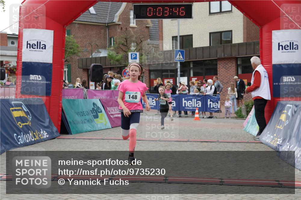 10.05.2026 - 8. Wedeler Halbmarathon Yannick Fuchs http://msf.ph/oto/9735230 10.05.2026 12:48:42 Ziel 148, 197, 825, 2110, 2111, 2170 meine-sportfotos.de