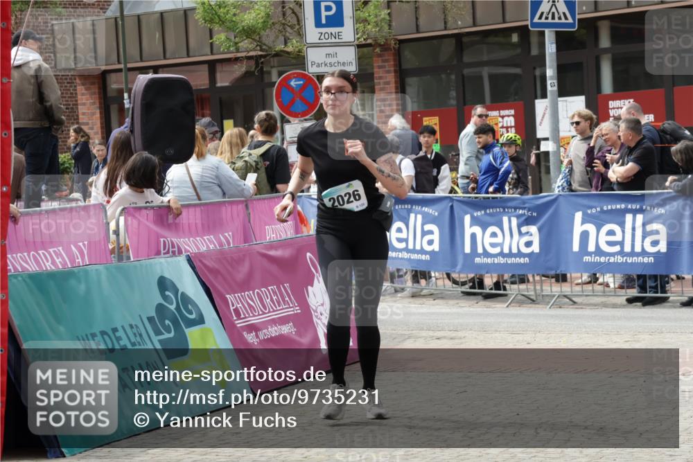 10.05.2026 - 8. Wedeler Halbmarathon Yannick Fuchs http://msf.ph/oto/9735231 10.05.2026 11:55:17 Ziel 2026 meine-sportfotos.de