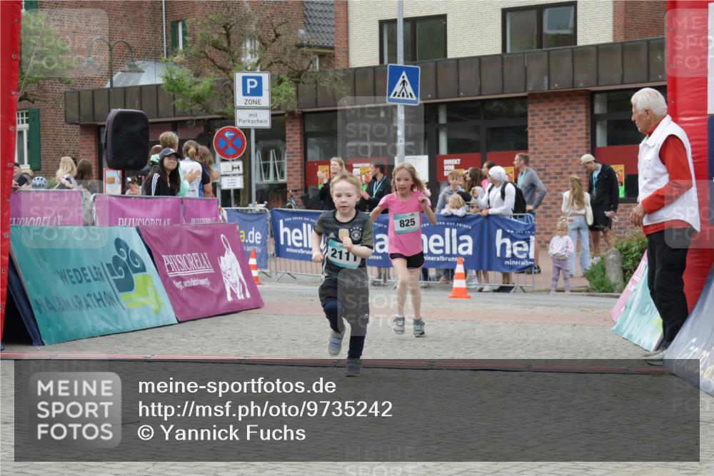 10.05.2026 - 8. Wedeler Halbmarathon Yannick Fuchs http://msf.ph/oto/9735242 10.05.2026 12:48:44 Ziel 148, 825, 2110, 2111 meine-sportfotos.de