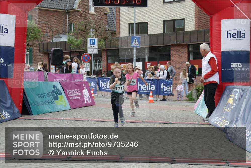 10.05.2026 - 8. Wedeler Halbmarathon Yannick Fuchs http://msf.ph/oto/9735246 10.05.2026 12:48:44 Ziel 148, 825, 2110, 2111 meine-sportfotos.de