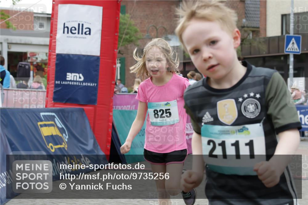 10.05.2026 - 8. Wedeler Halbmarathon Yannick Fuchs http://msf.ph/oto/9735256 10.05.2026 12:48:46 Ziel 148, 825, 909, 2111 meine-sportfotos.de