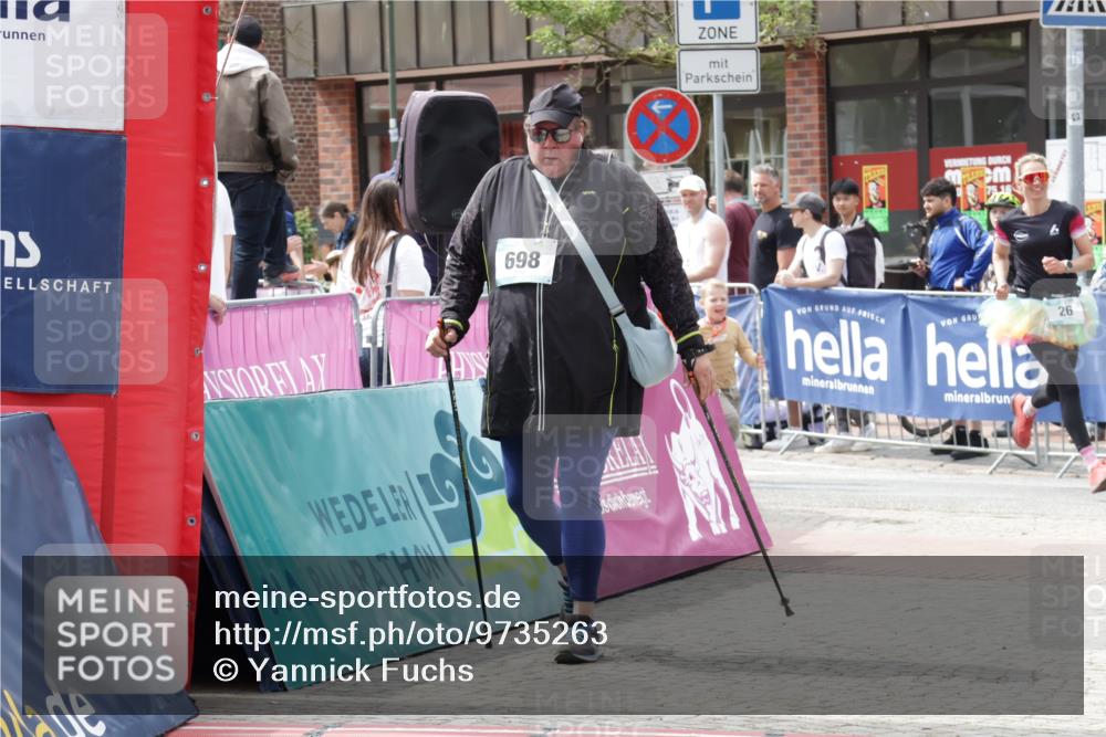 10.05.2026 - 8. Wedeler Halbmarathon Yannick Fuchs http://msf.ph/oto/9735263 10.05.2026 11:55:23 Ziel 26, 603, 698, 908, 2026 meine-sportfotos.de
