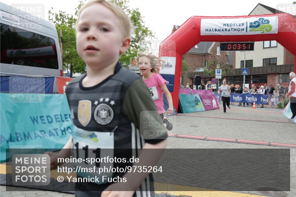 10.05.2026 - 8. Wedeler Halbmarathon Yannick Fuchs http://msf.ph/oto/9735264 10.05.2026 12:48:47 Ziel 148, 825, 909, 2111 meine-sportfotos.de